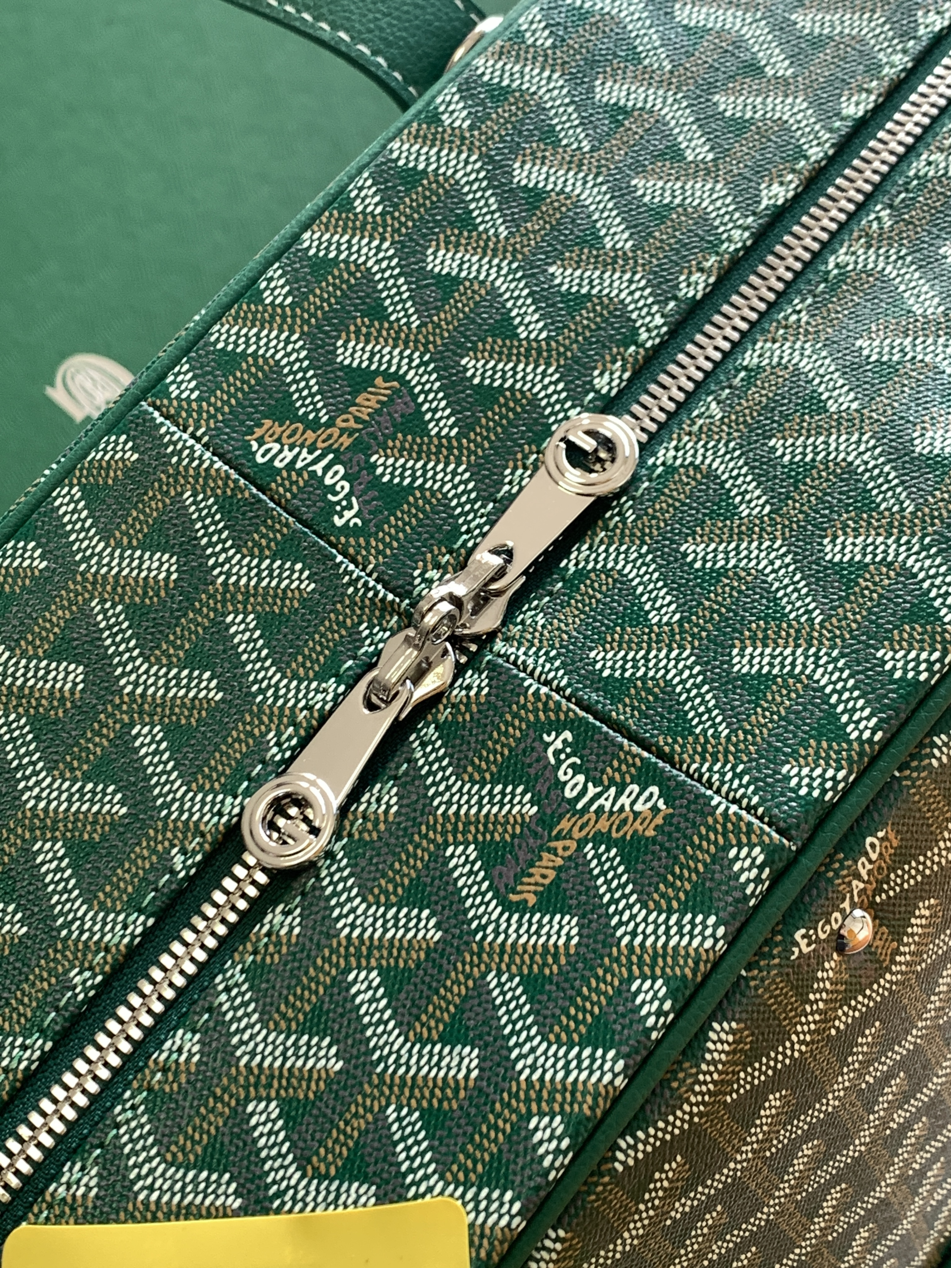 76f9685ba00945d9f392622a8f91b735_1751437324_1137.jpg