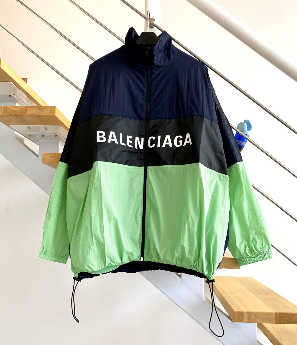 [계단집] 발렌시아가 오버핏 바람막이 2컬러 balenciaga