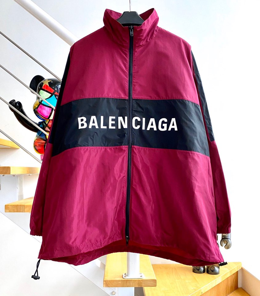 [계단집] 발렌시아가 자주색 바람막이 balenciaga