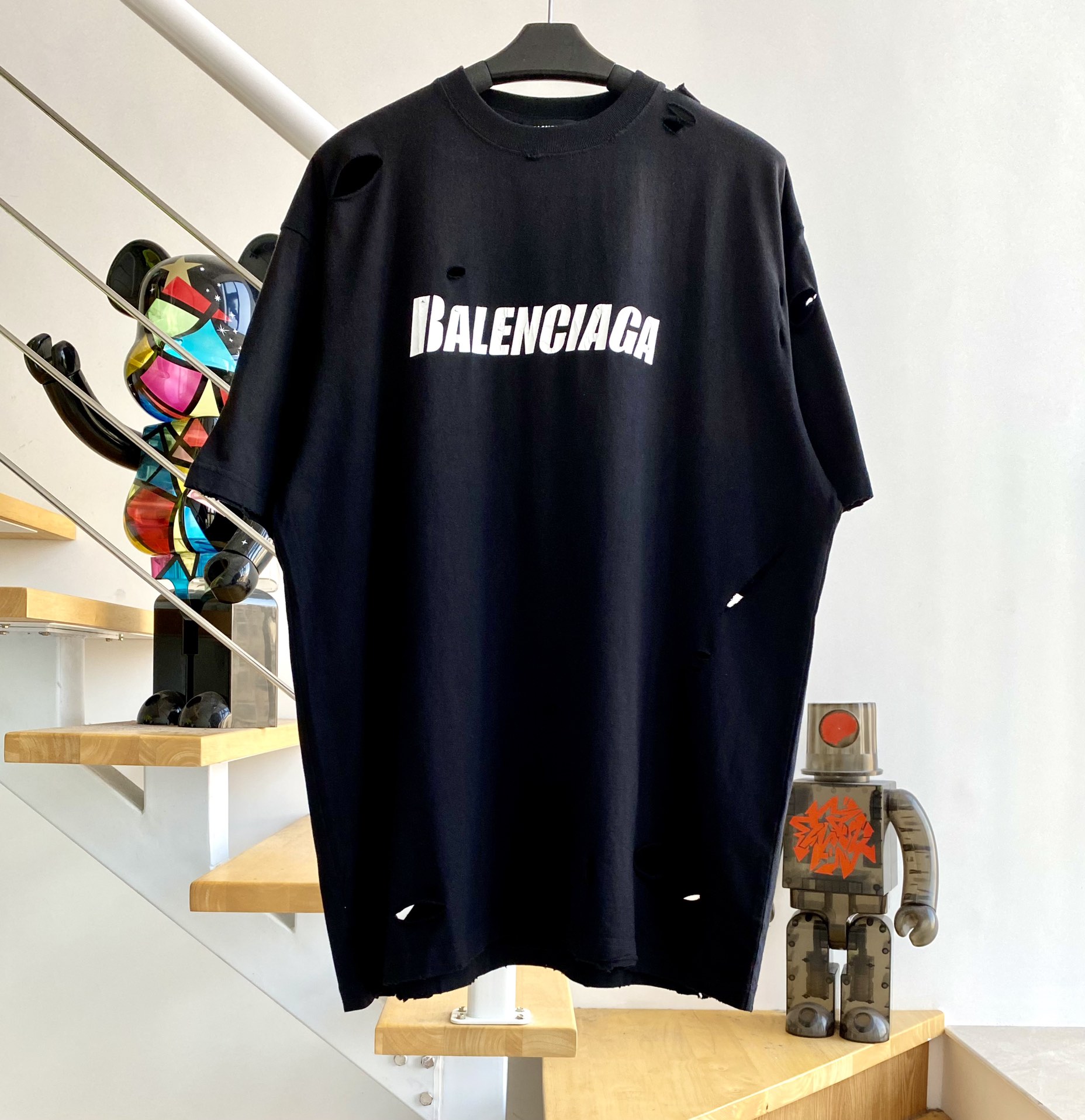 [계단집] 발렌시아가 대미지 티셔츠 블랙 balenciaga