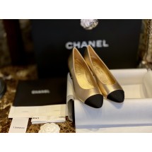 [팬더샵] 샤넬 CC 로고 더블캡토 이집트 패턴 청키 펌프스 힐 4.5cm Chanel