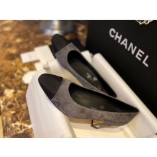 [팬더샵] 샤넬 CC 로고 스웨이드 배색 다크 그레이 청키 구두 6.5cm Chanel