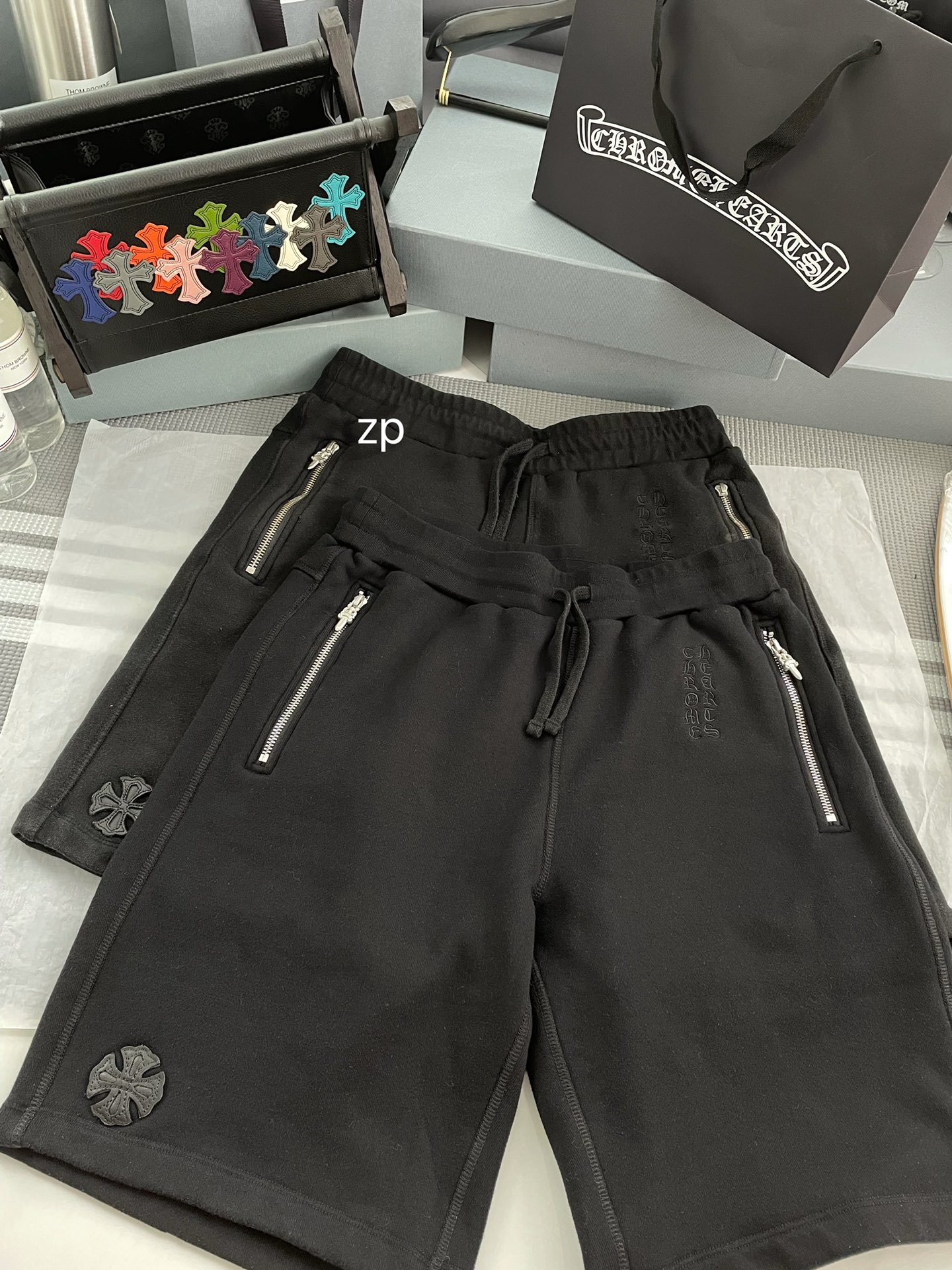 TJ공장 Chrome Hearts 레더 로고 반바지 블랙