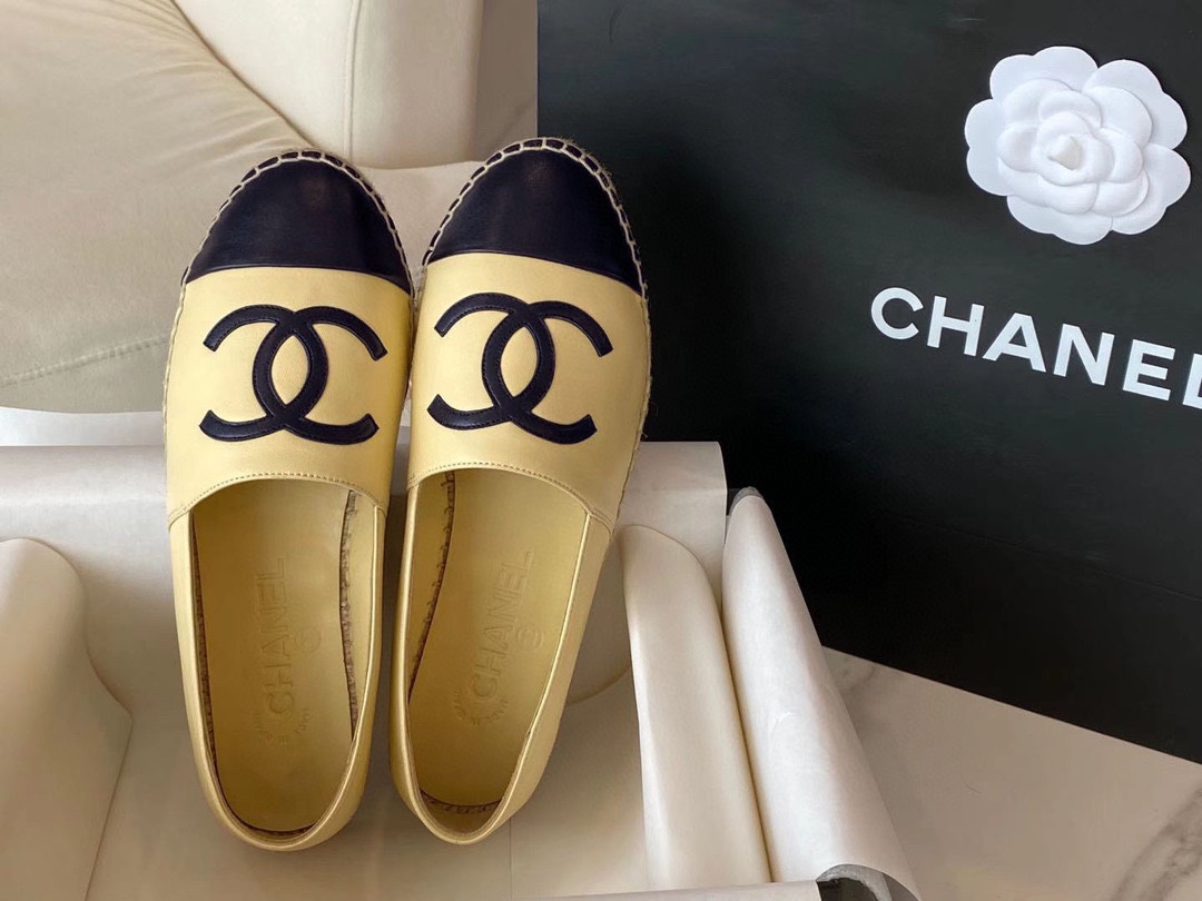 [팬더샵] 샤넬 레더 블랙 CC로고 플랫 에스파드리유 베이지 Chanel