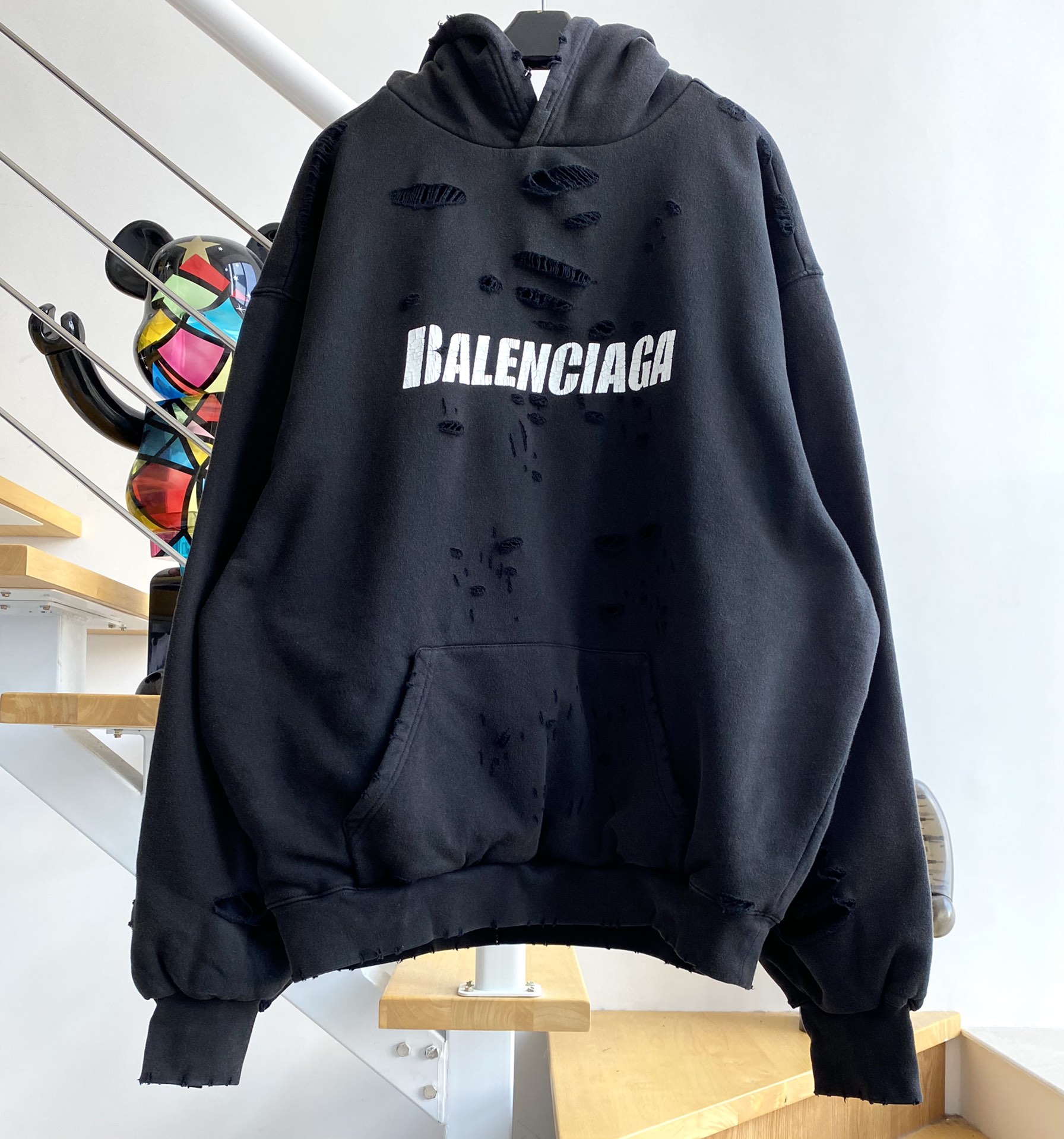 [계단집] 발렌시아가 흰색 모노그램 대미지 후드티 블랙 balenciaga