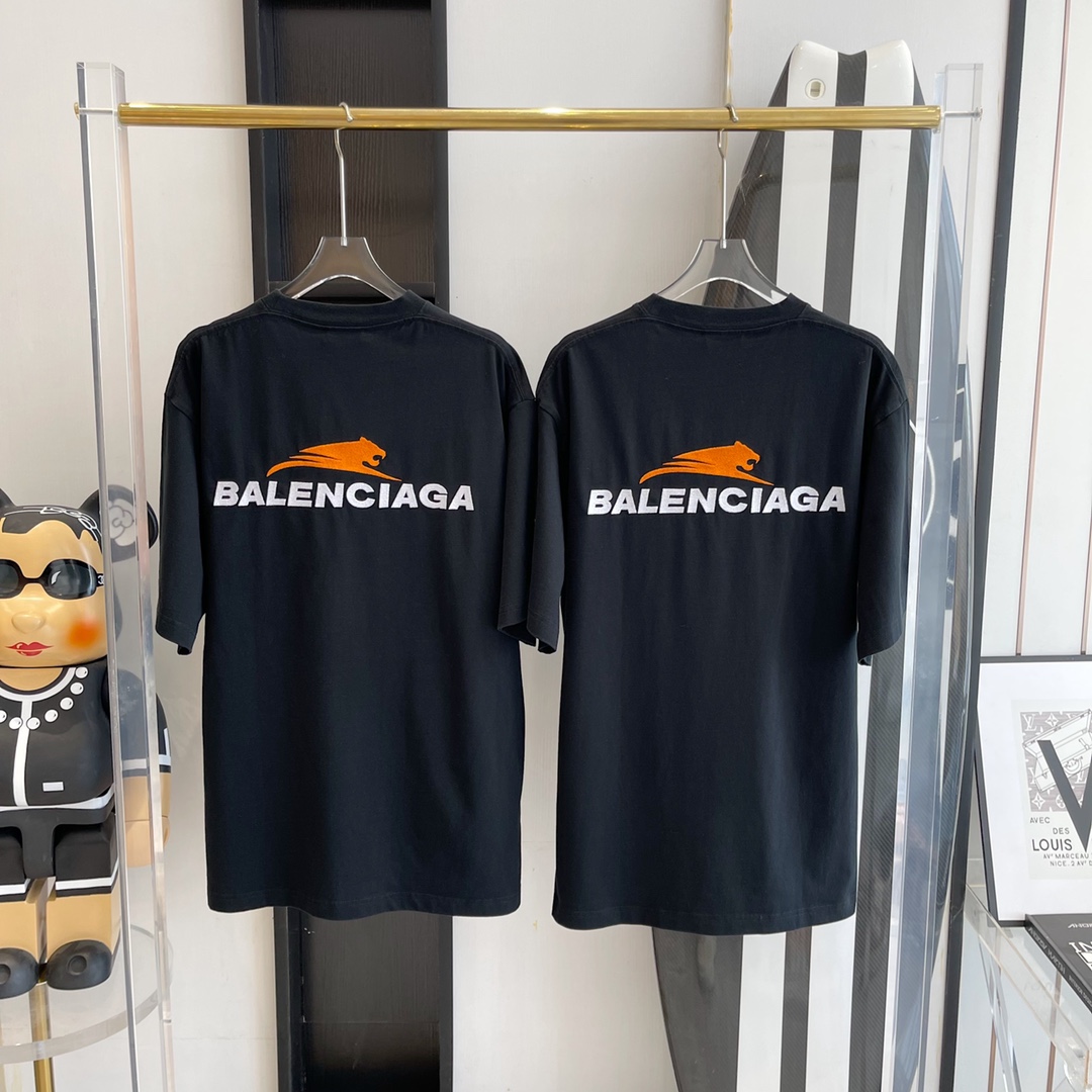 V공장 발렌시아가 모노그램 호랑이 자수 반팔티 블랙 balenciaga