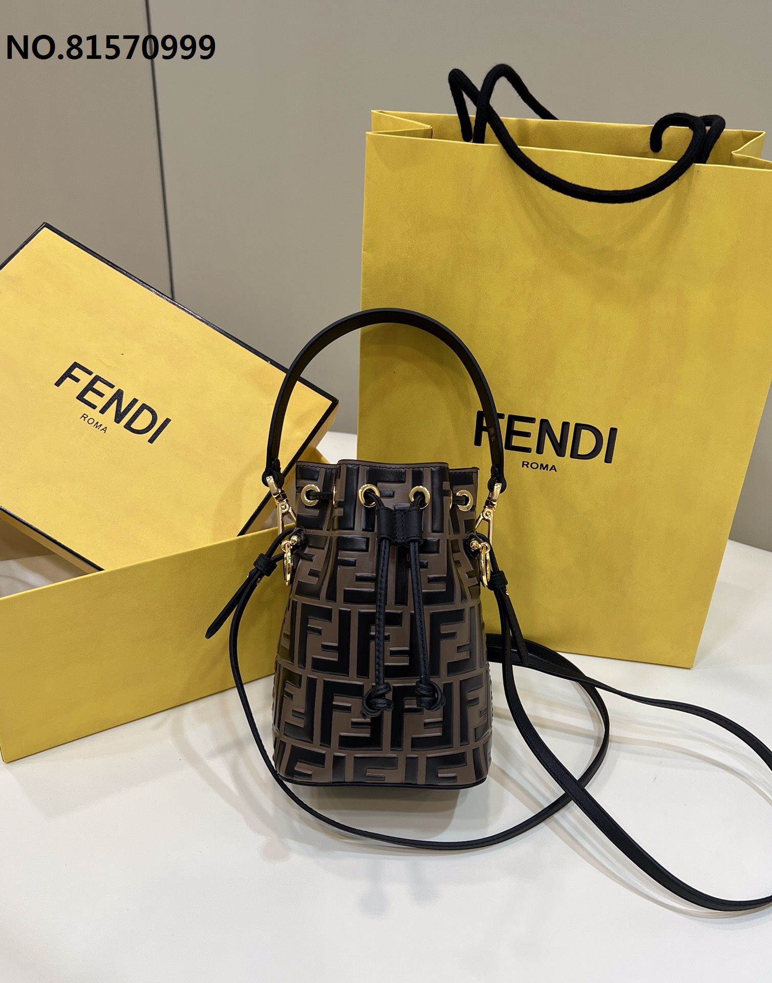 펜디 MON TRÉSOR 버킷백 숄더백 18*12*10cm 2컬러 Fendi