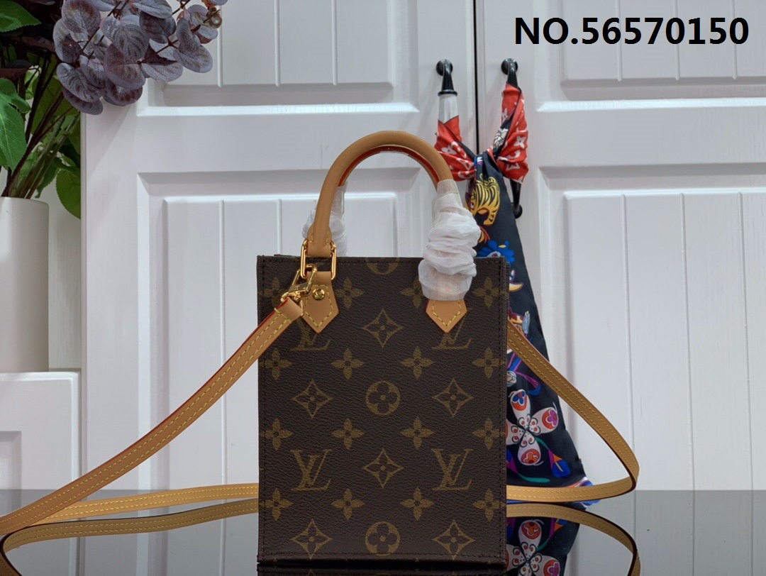 [88factory] 루이비통 쁘띠 삭 플라 크로스백 M69442 17*14*5.5cm LOUIS VUITTON