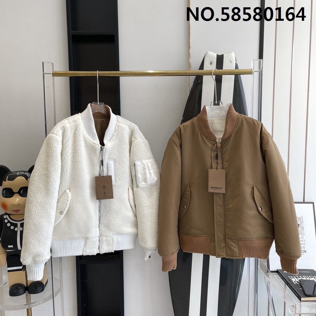 V공장 버버리 뒷면 큰 모노그램 양면 플리스 자켓 burberry