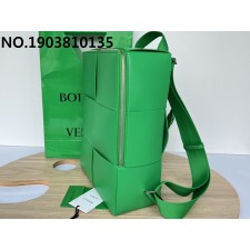 징 팩토리 보테가베네타 아르코 백팩 34*24*12cm 680092 2컬러 