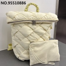징 팩토리 보테가베네타 패딩 테크 카세트백 백팩 40*26*23cm 690891 2컬러 