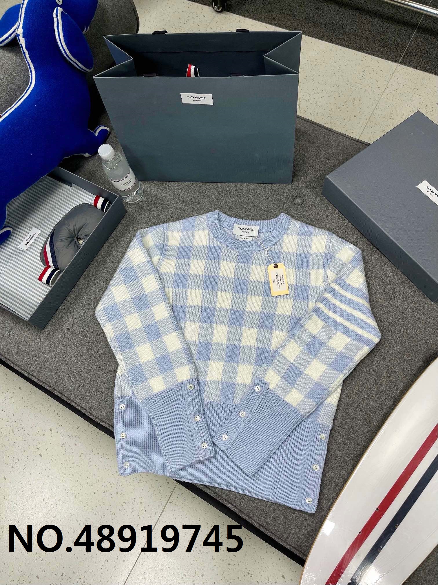 TJ공장 톰브라운 양털 다미에 라운드넥 니트 라이트 블루 Thombrowne
