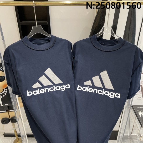 V공장 발렌시아가 아디다스 앞 자수 반팔티 네이비 balenciaga adidas