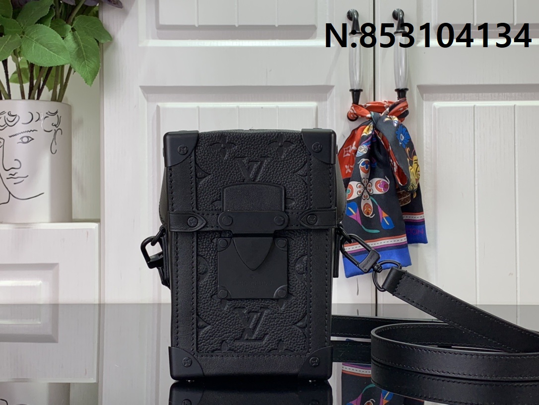 [88factory] 루이비통 버티컬 트렁크 웨어러블 월릿 M82070 1.7*17.5*6.8cm LOUIS VUITTON