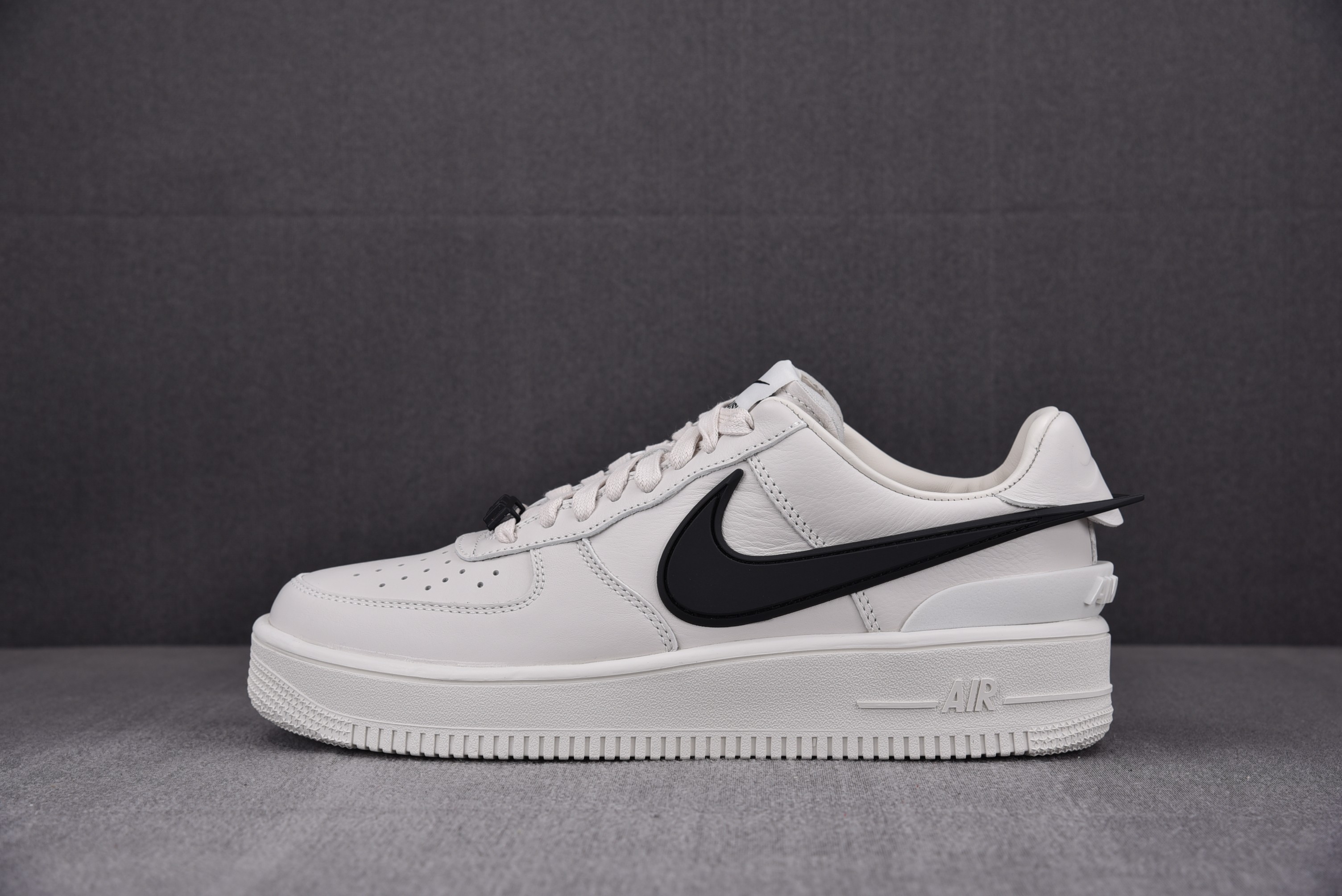 GOD AMBUSH x NK Air Force 1 Low 블랙,화이트,그린