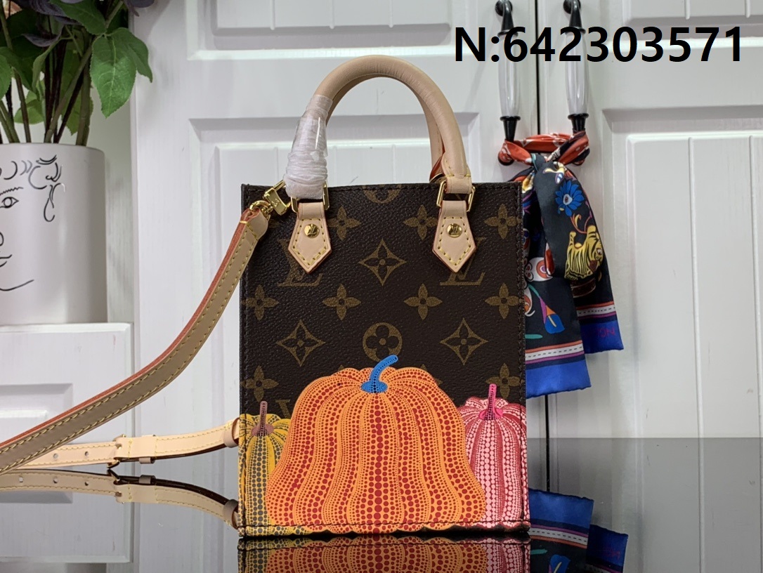 [88factory] 루이비통 YK 쁘띠 삭 플라 14*17*5cm M82112 LOUIS VUITTON