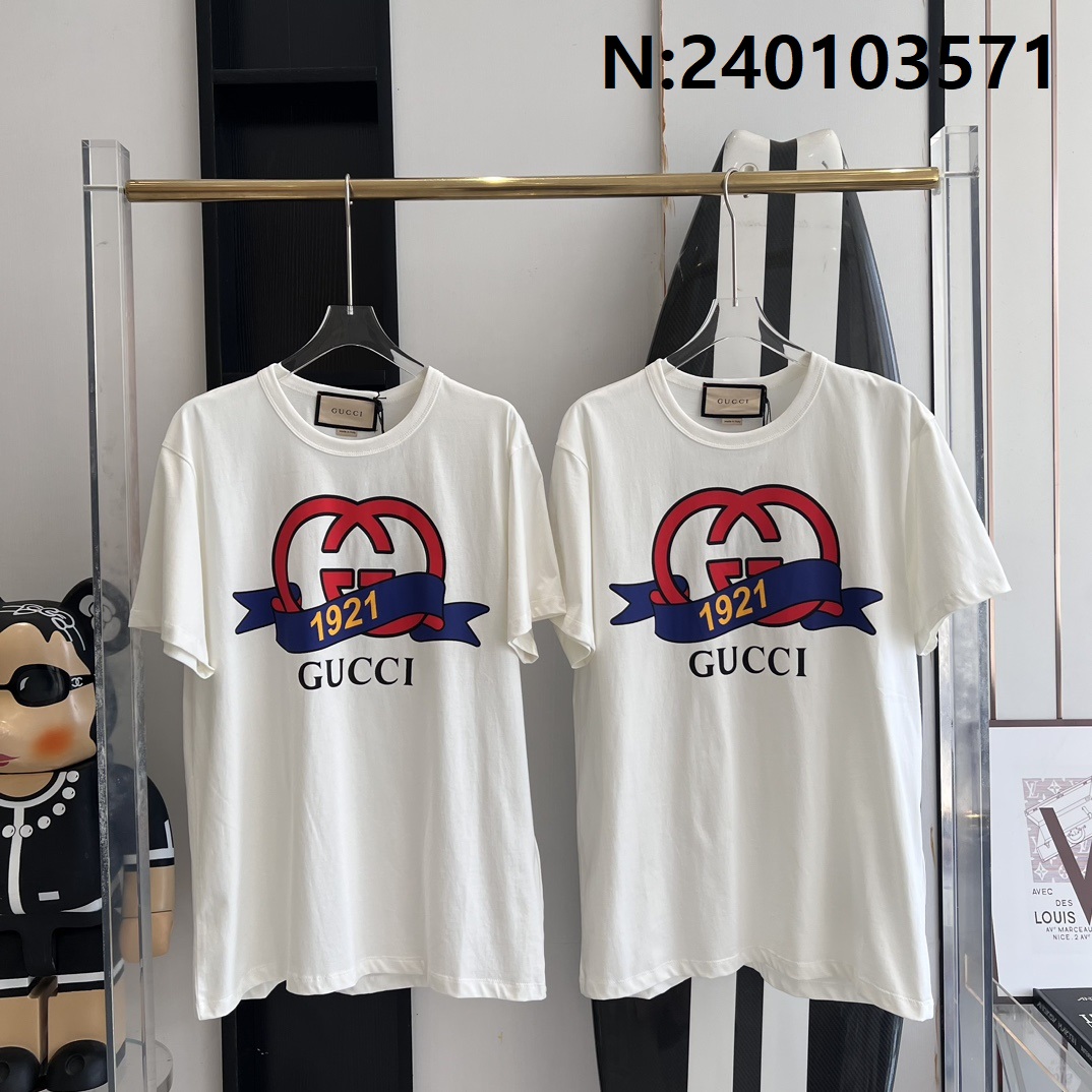 V공장 구찌 레드 GG로고 1921 반팔티 화이트 Gucci