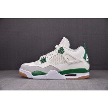 S2 NK SB x Air Jordan 4“Pine Green