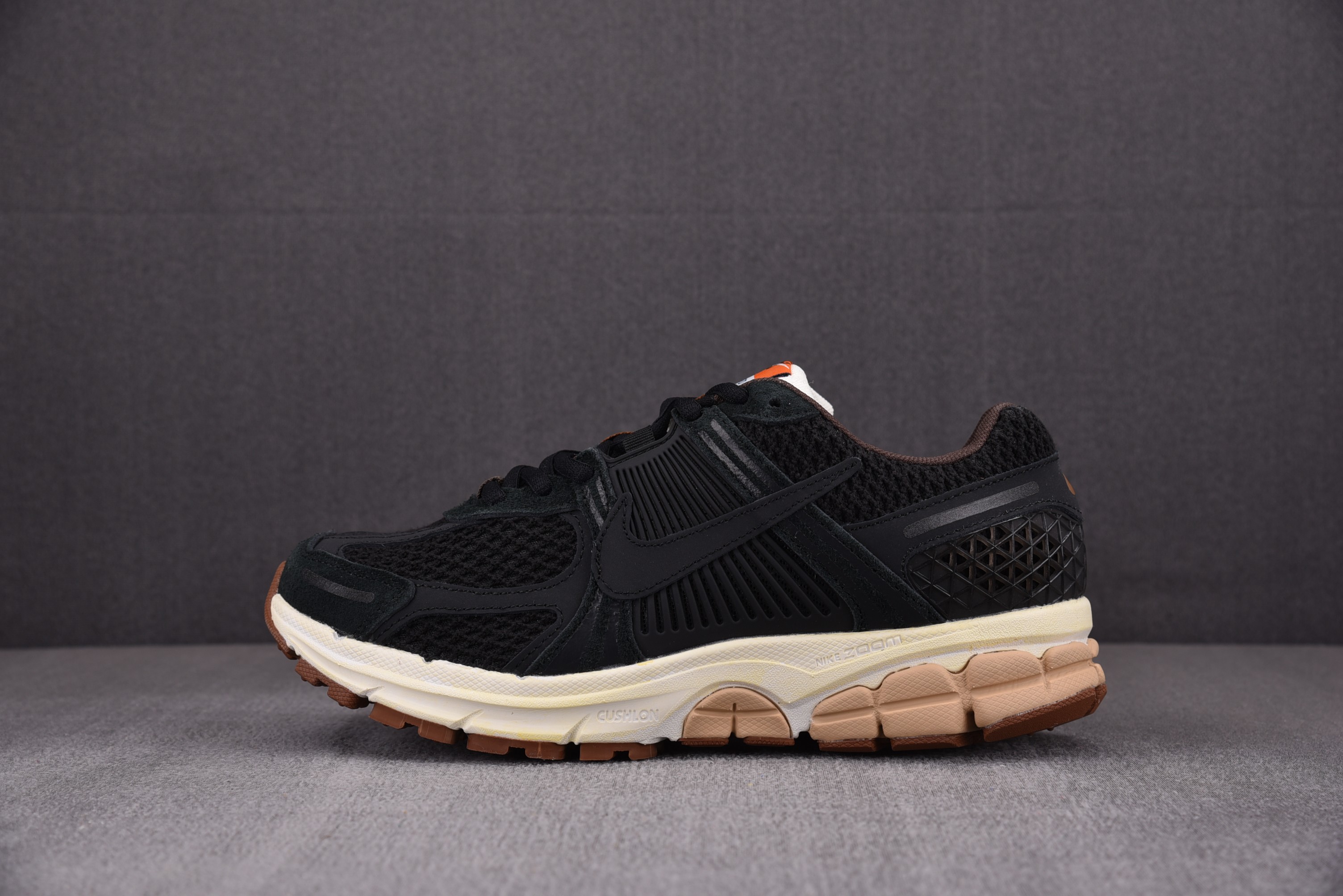 나이키 줌 보메로5 NK Air Zoom Vomero 5“Black Sesame” nike