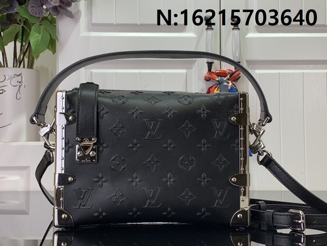 [88factory] 루이비통 엠보 모노그램 Petite Malle 숄더백 M46358 21*14*6cm 2컬러 LOUIS VUITTON