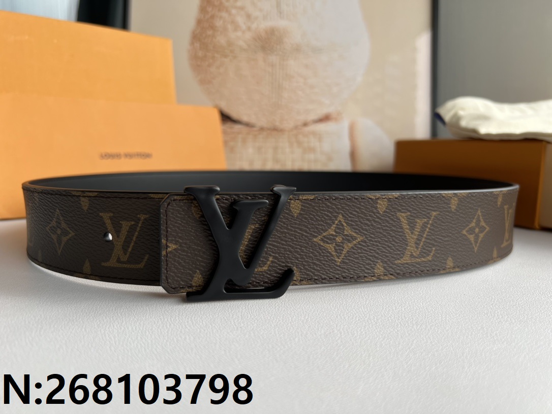 루이비통 LV 이니셜 모노그램 리버시블 40mm 벨트 2컬러 LOUIS VUITTON