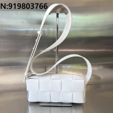 징 팩토리 보테가베네타 브릭 카세...