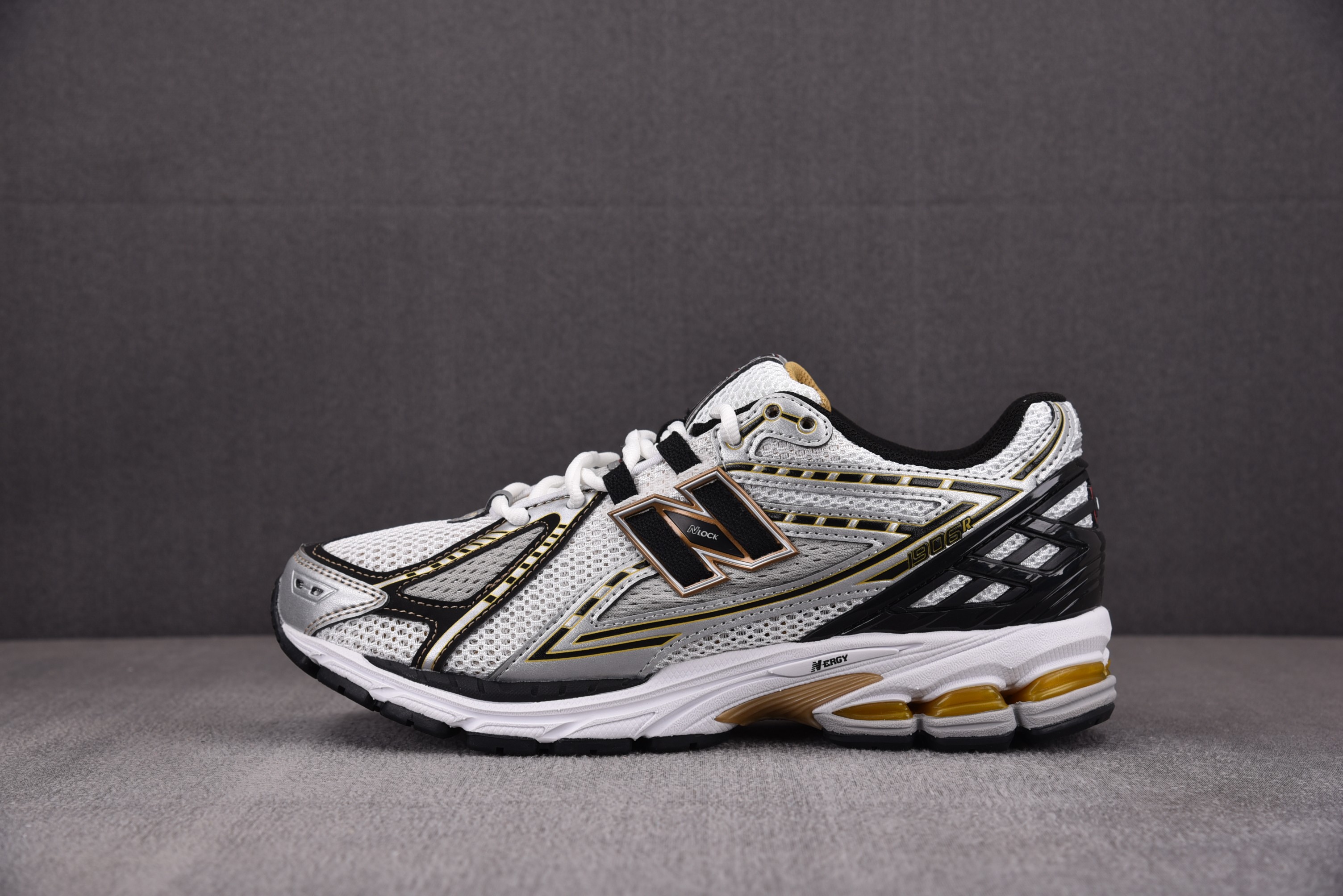 【M】New Balance NB 1906R 白银 M1906RA