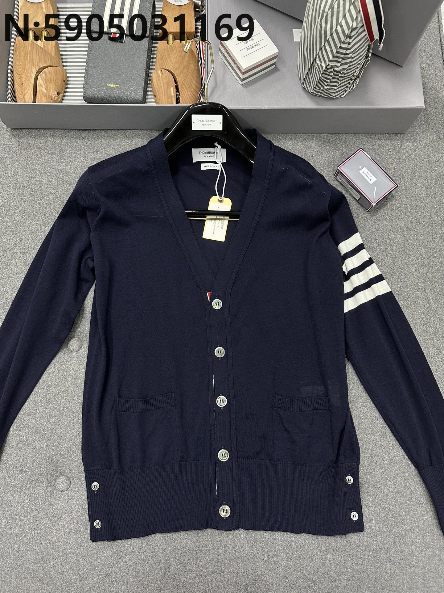 TJ공장 톰브라운 4bar 얇은 울 가디건 네이비 Thombrowne