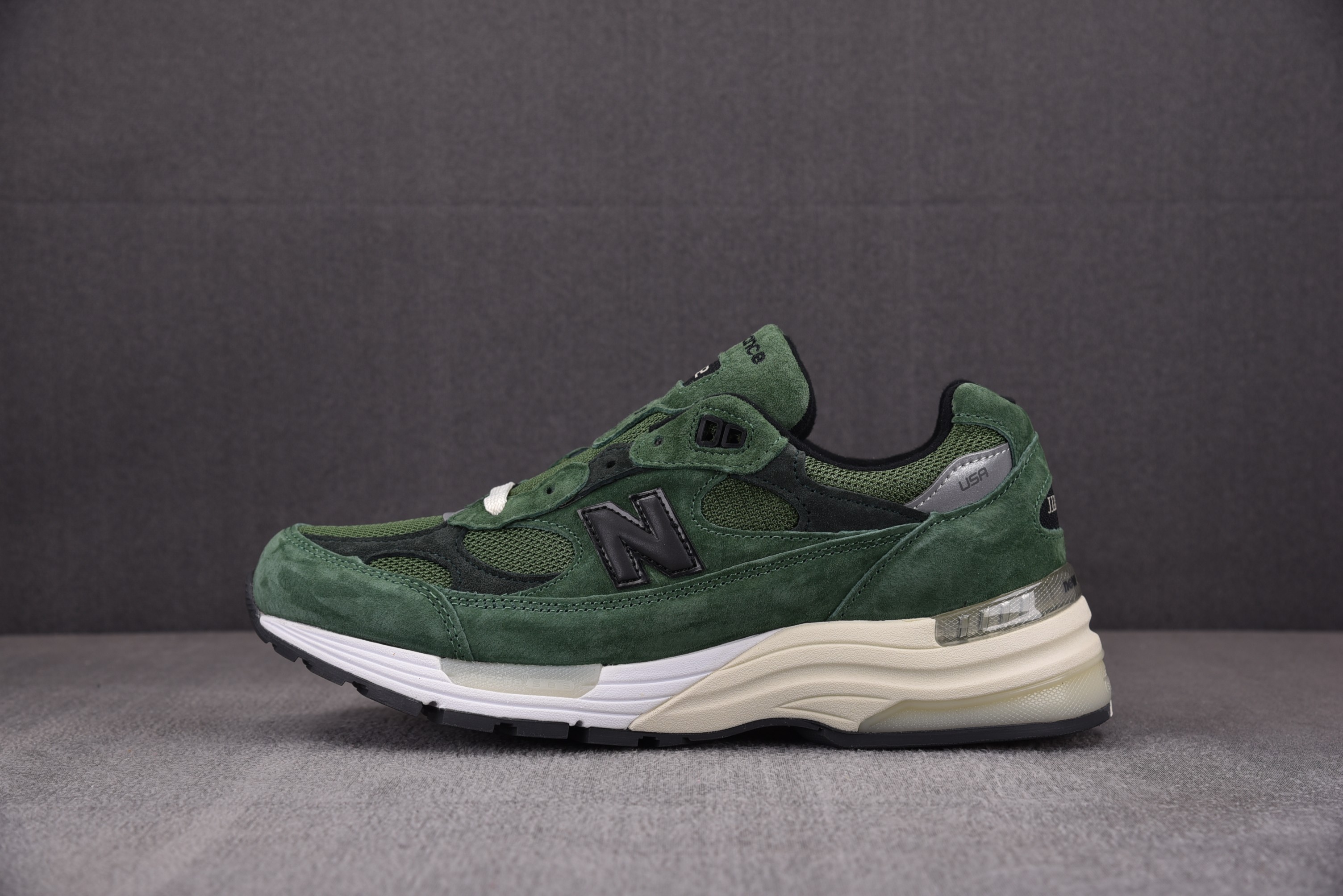 [ZH NEW] 뉴발란스 992 메스 런닝 스니커즈 그린  new balance 992 sneakers dark green Newbalance