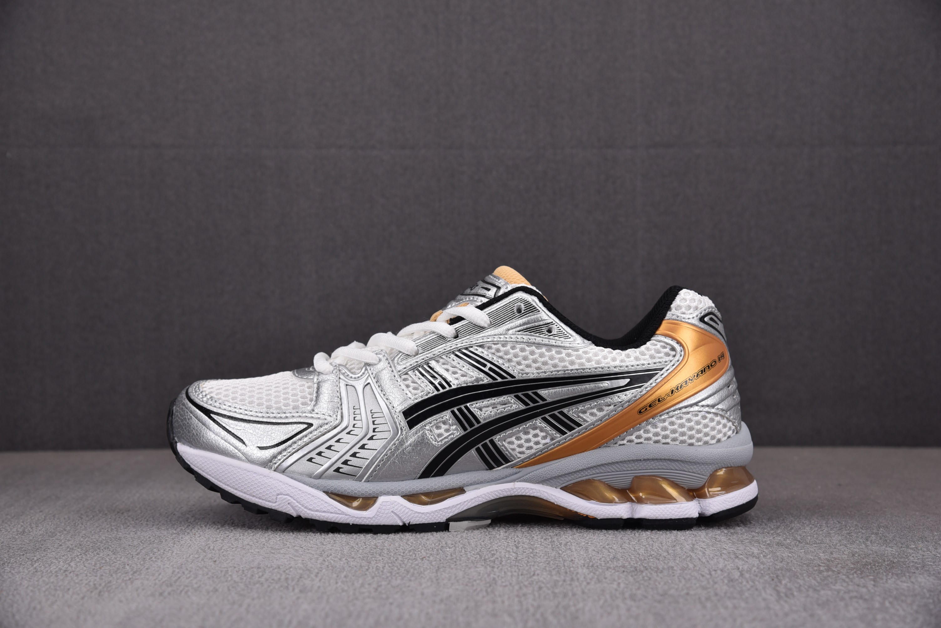 아식스 젤 카야 Asics Gel-Kayano 14 화이트 골드 1201A019-102 