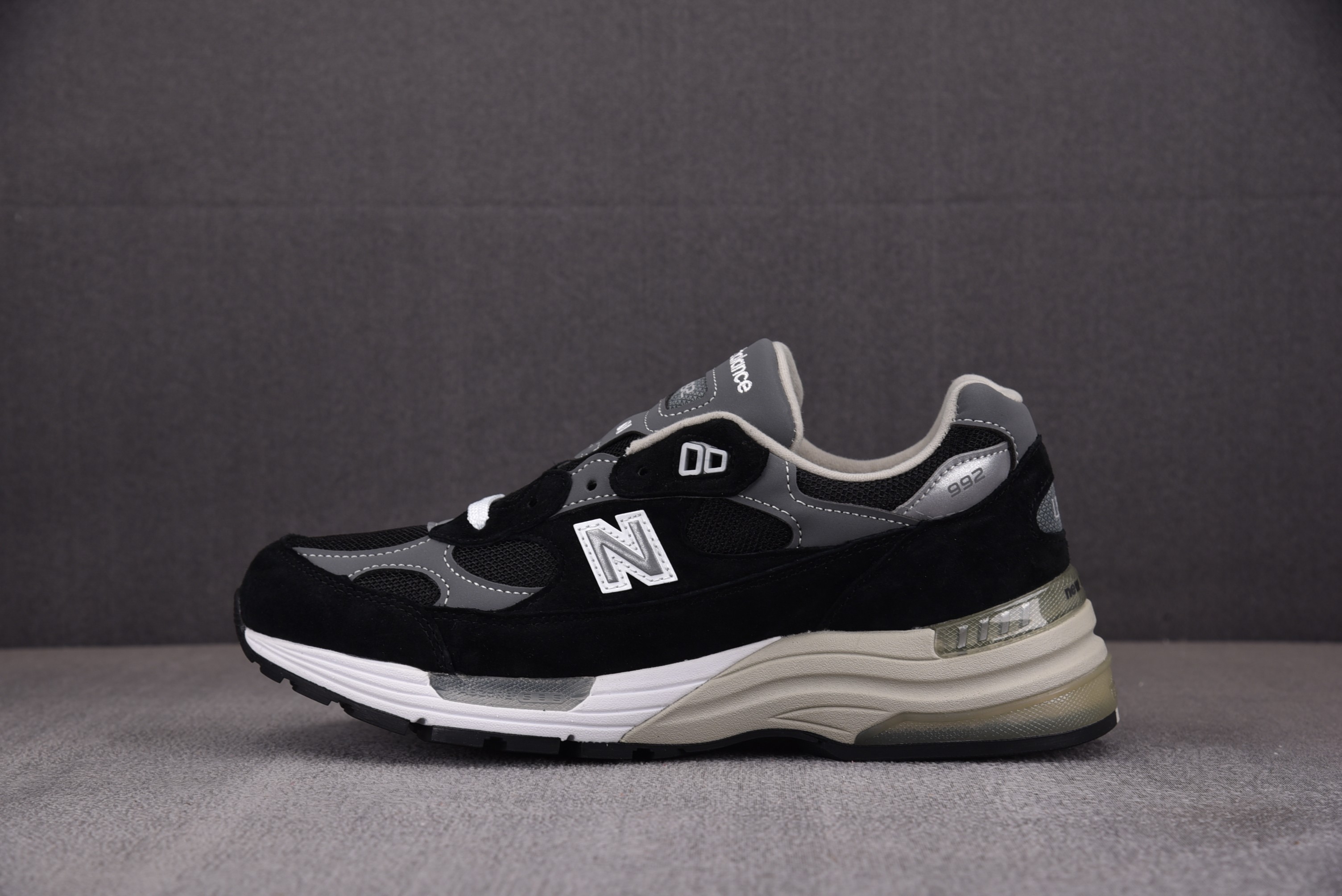 【GOATZH NEW】New Balance 992 黑灰 M992EB