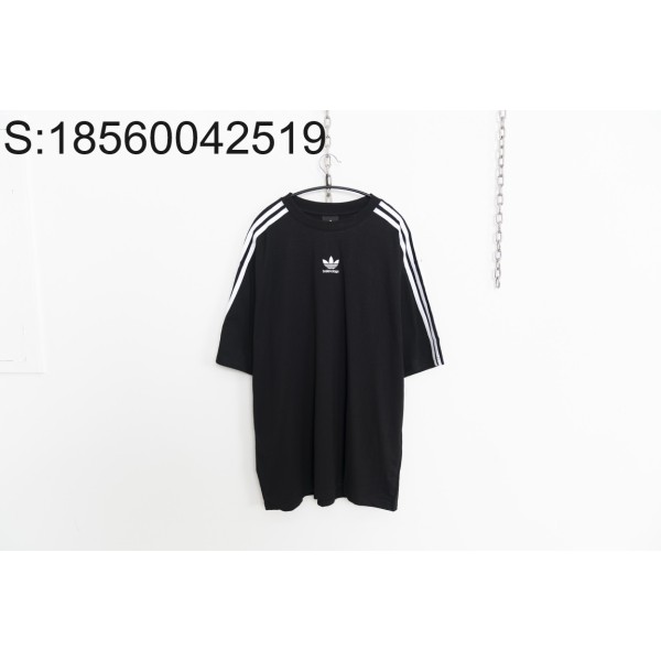 [사슬공장] 발렌시아가 아디다스 앞 로고 자수 반팔티 블랙 balenciaga adidas