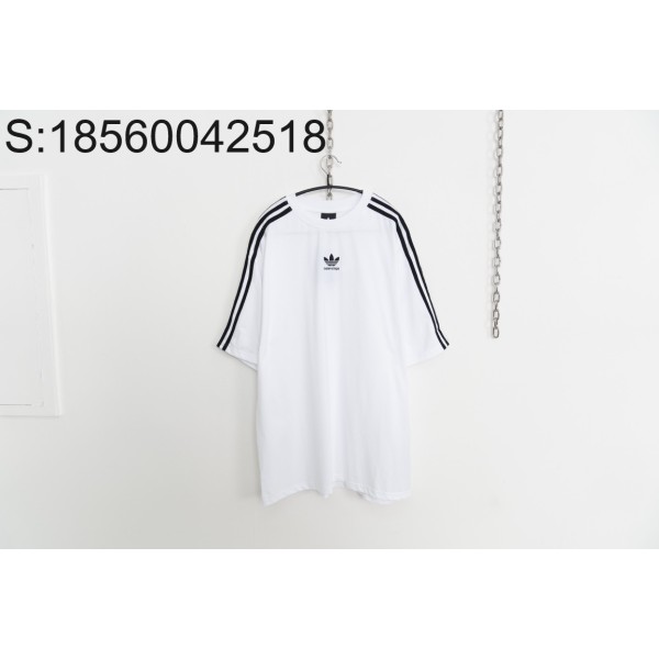 [사슬공장] 발렌시아가 아디다스 앞 로고 자수 반팔티 화이트 balenciaga adidas