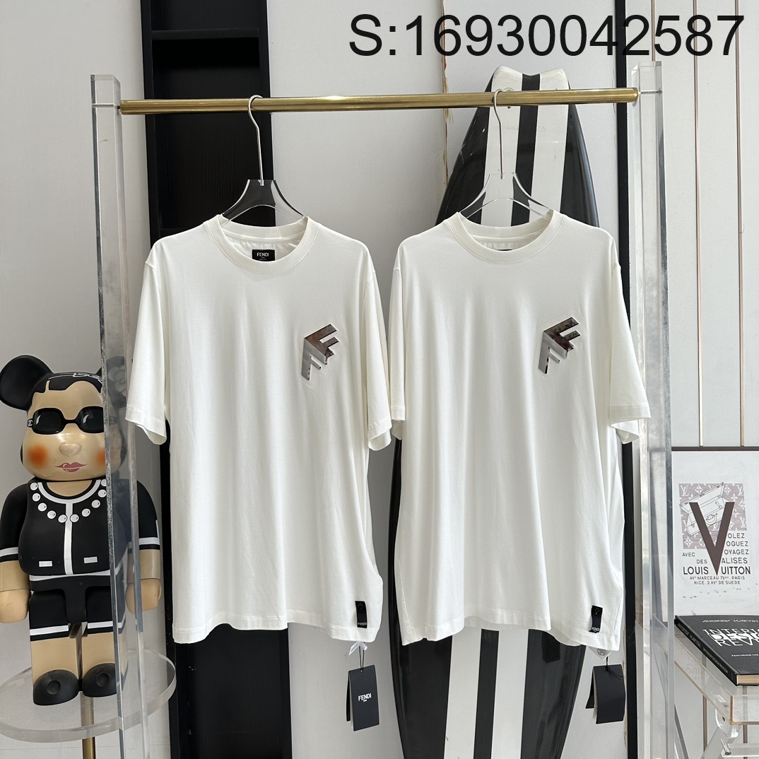 V공장 펜디 23SS 3D FF로고 반팔티 화이트 Fendi