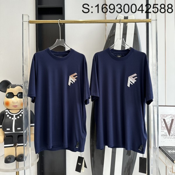 V공장 펜디 23SS 3D FF로고 반팔티 네이비 Fendi