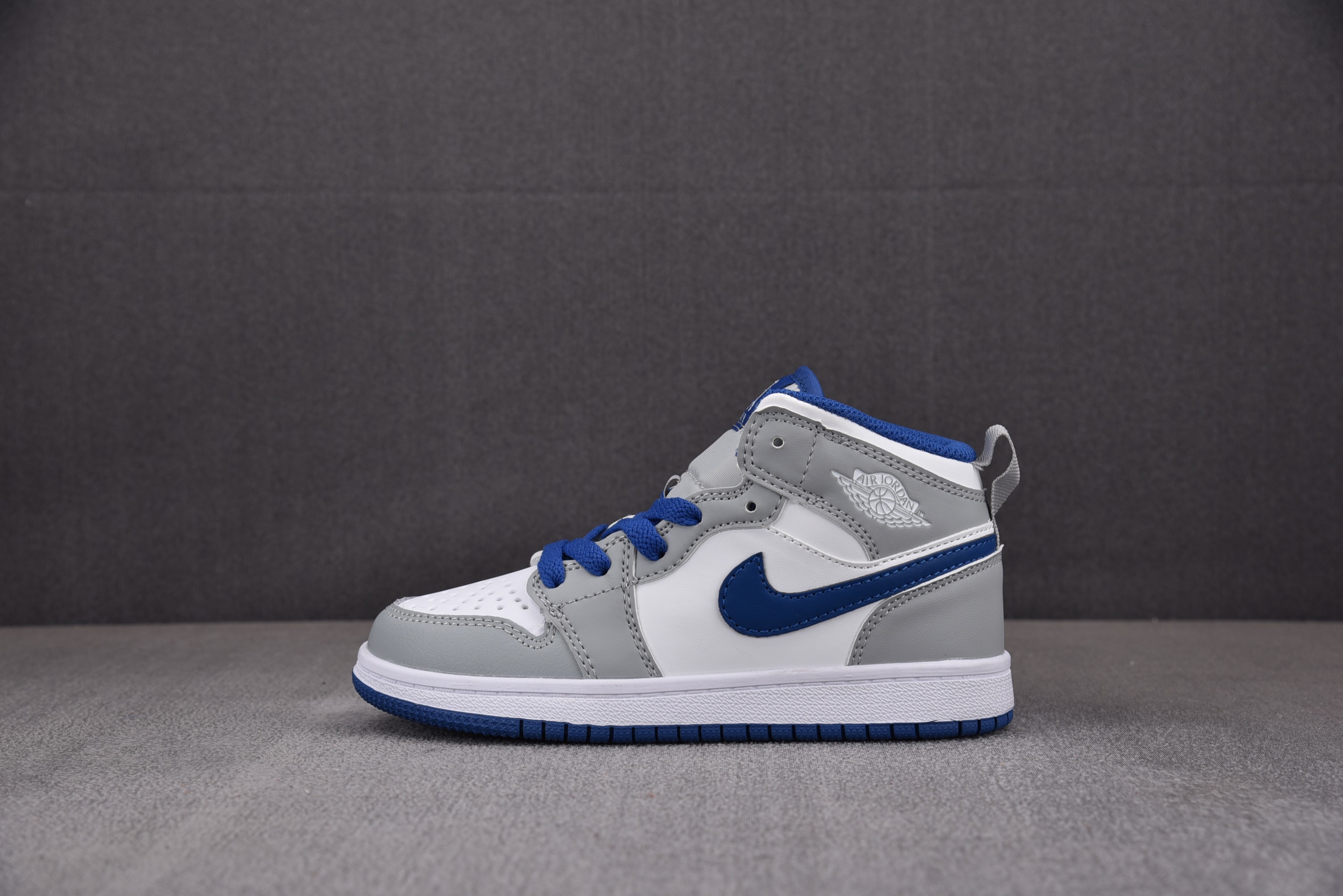 에어 조던 1 미드 Air Jordan 1 Mid（GS）아동 블루 화이트 그레이 DQ8424-014 