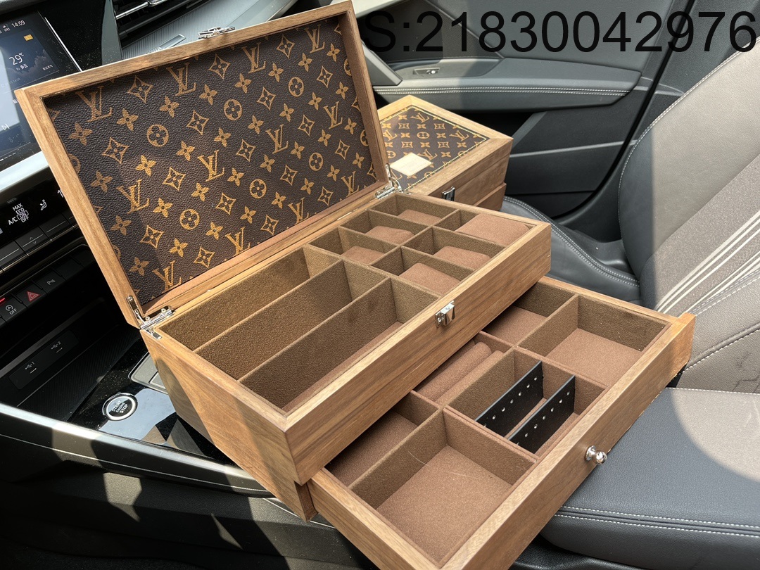 AGG 루이비통 모노그램 보석함 악세사리보석함 34*21*13cm LOUIS VUITTON