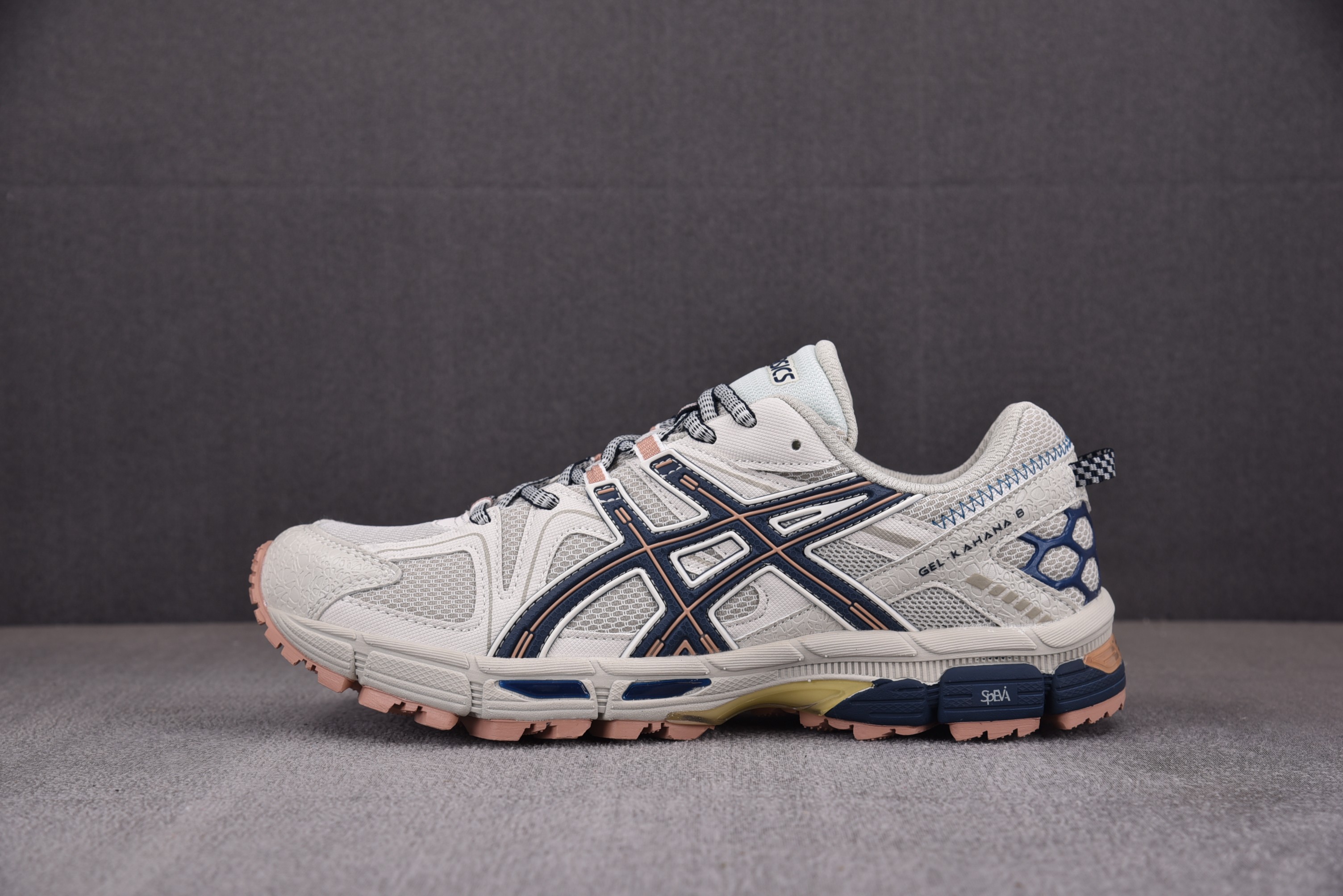 Asics Gel-Kahana 8 浅灰 1011B109-023 아식스