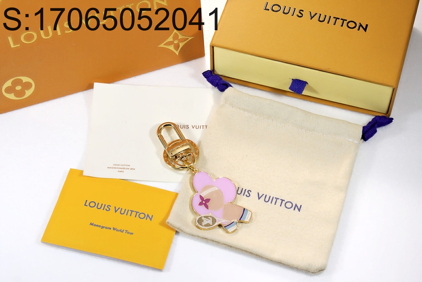 AGG 루이비통 비비렌 온 더 코트 키 홀더 키링 M01445 LOUIS VUITTON