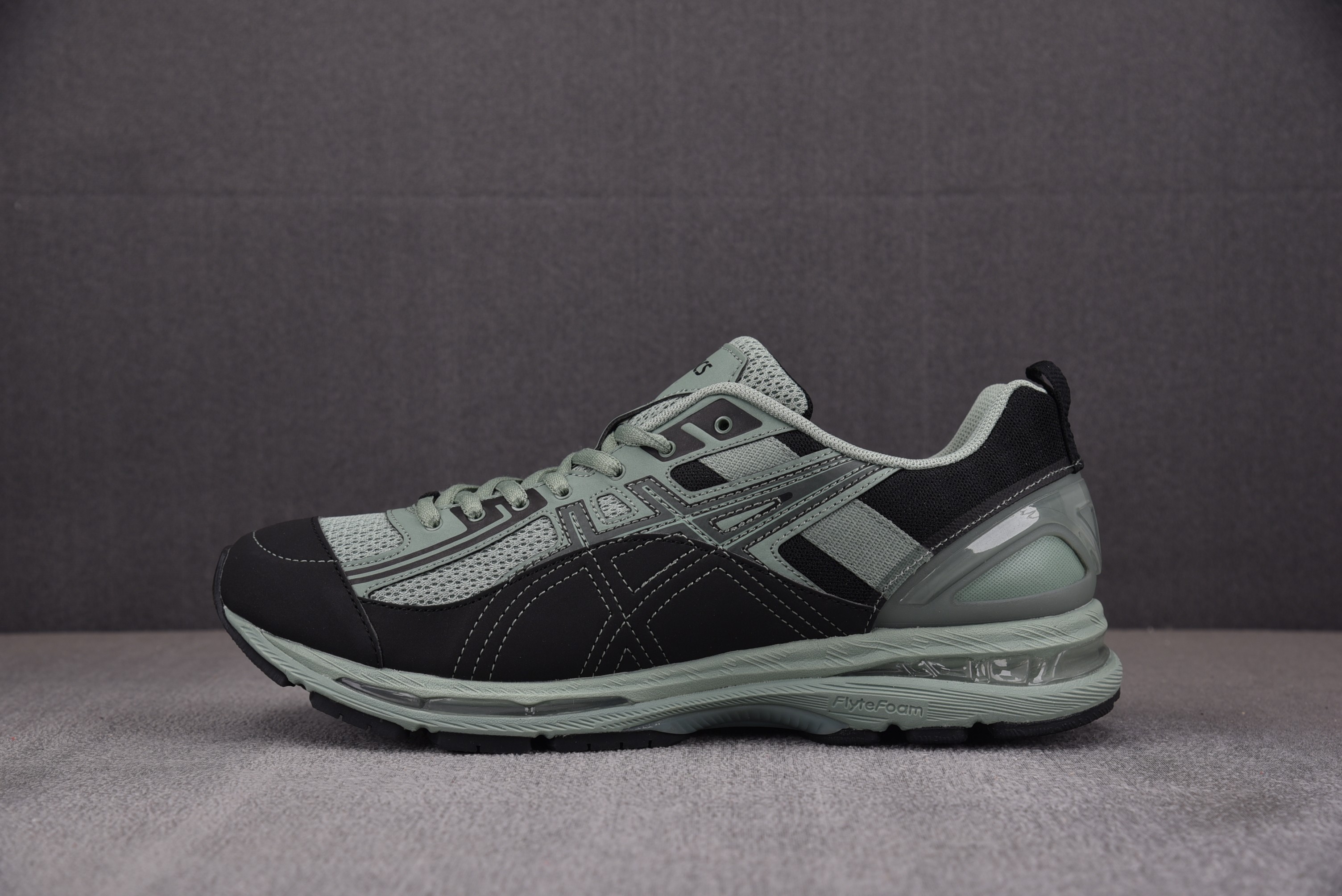 【A】Kiko kostadinov x Asics Gel Burz 2 绿黑 1013A040-021 아식스