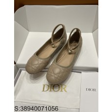 [A1] 디올 24SS 양가죽 진주 스트랩 퀼팅 발레리나 슈즈 다크 베이지 Dior