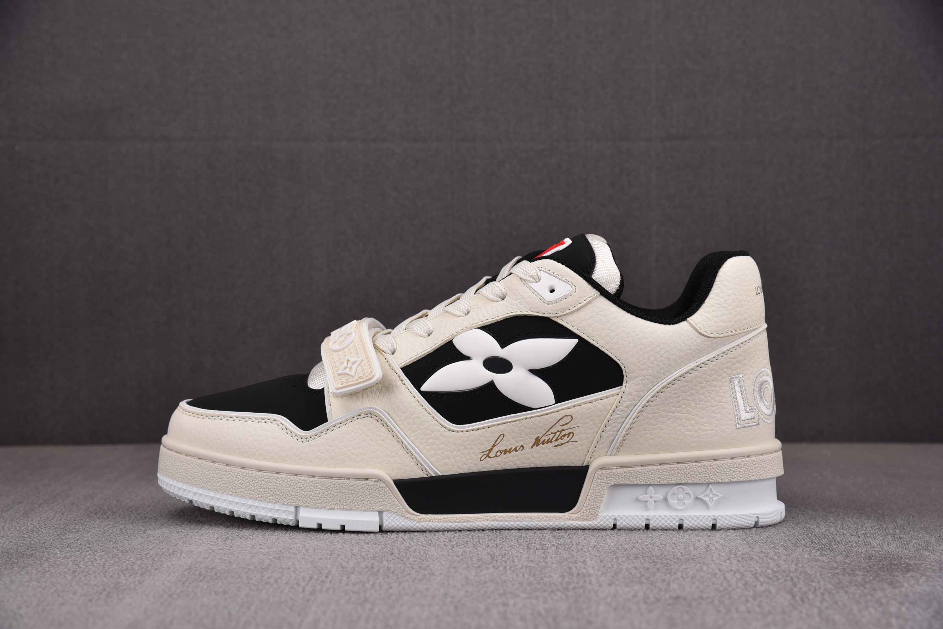 【BQ】LOUIS VUITTON Trainer 米黑 루이비통