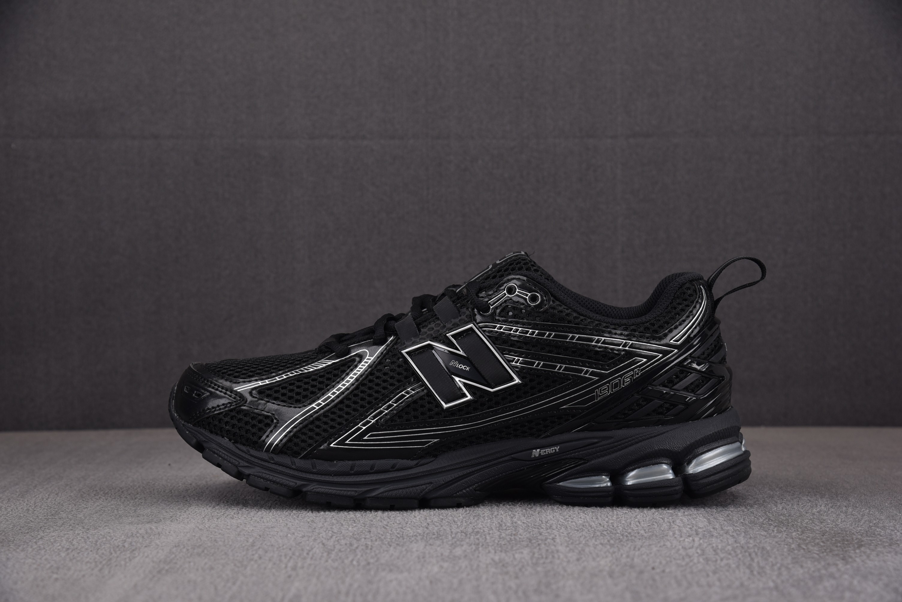 【M】New Balance NB 1906R 黑色 M1906RCH