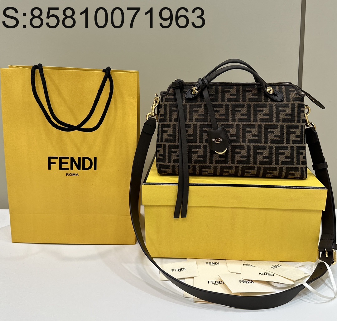 [니콜] 펜디 보스턴 핸드백 숄더백 28*12*18cm 브라운 Fendi