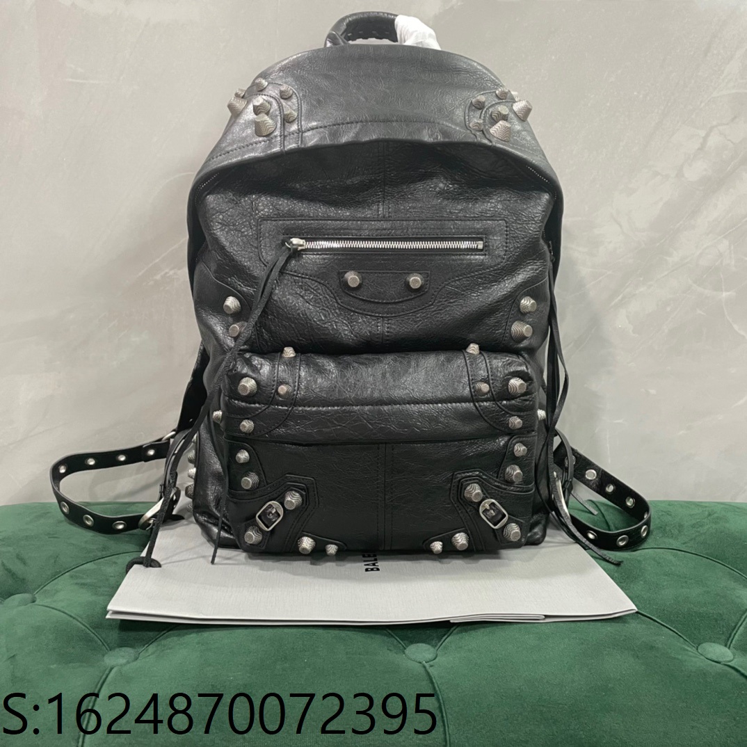[dxg] 발렌시아가 르 카골 백팩 램스킨 35*45.9*18cm 블랙 빈티지 실버 장식 