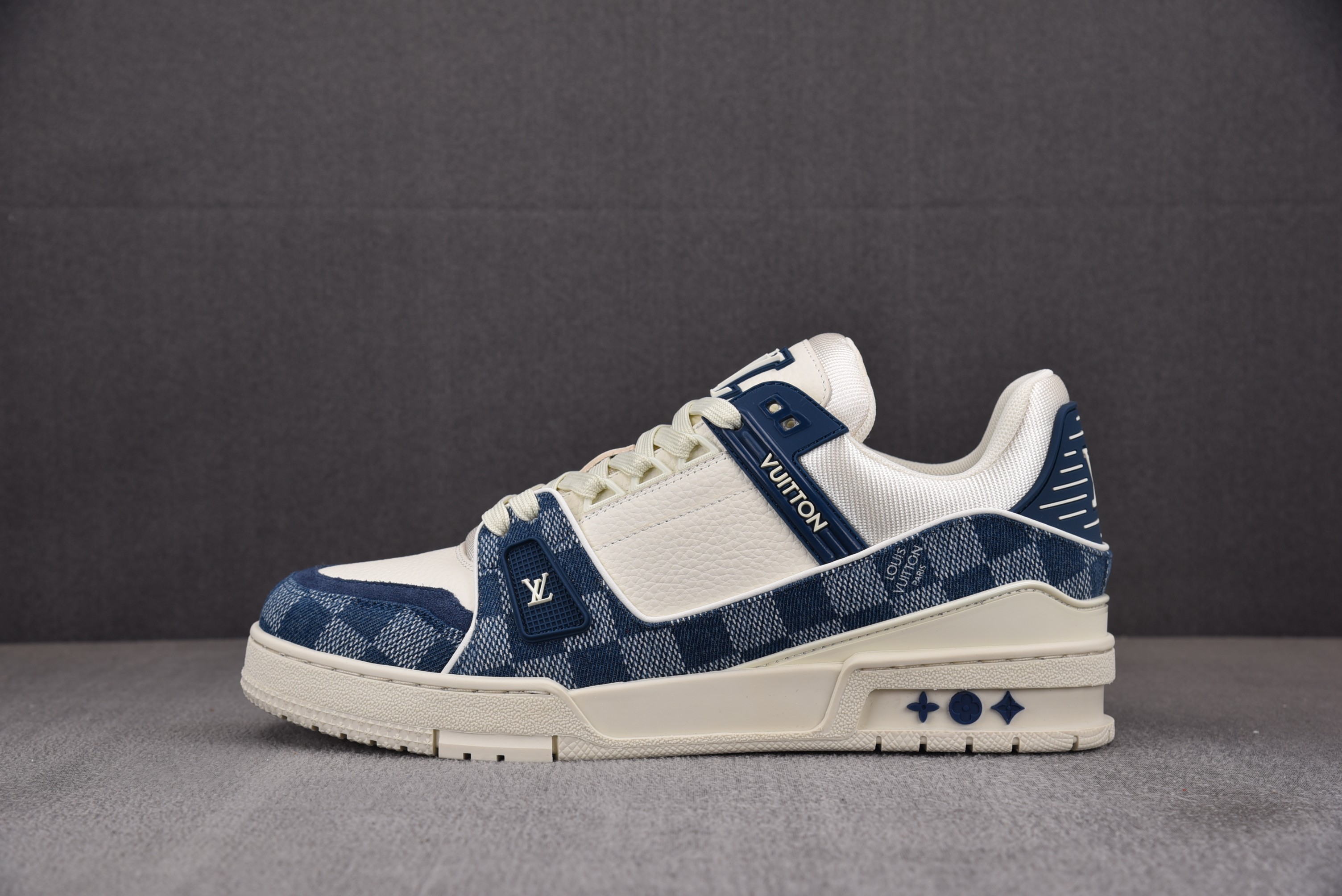 【BQ】LOUIS VUITTON Trainer 米白蓝 루이비통