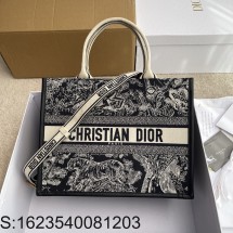 [JHL] 디올 북 동물 자수 토트백 36*27.5*16.5cm 미듐 베이지 Dior