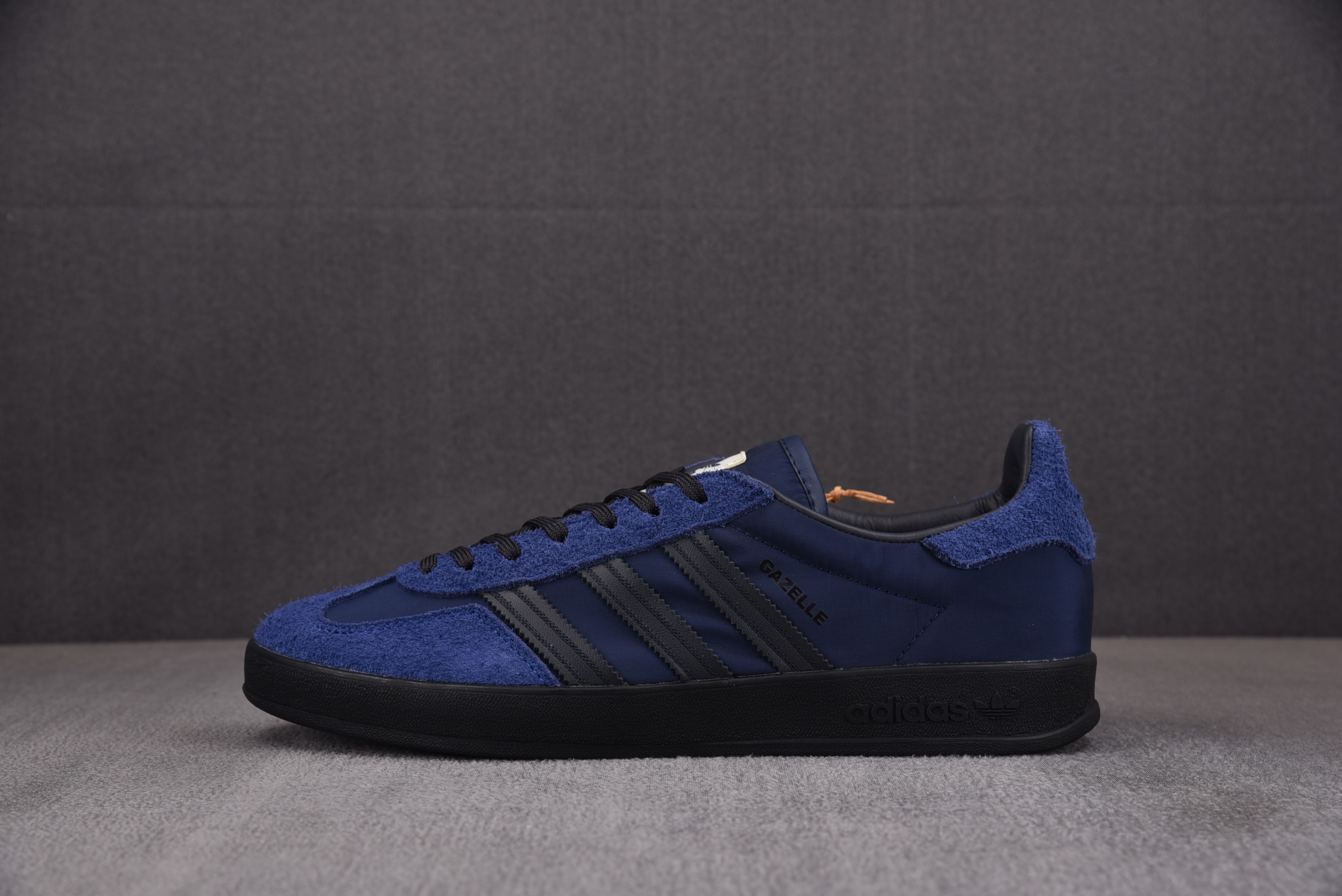 【TOP】Ad Gazelle Indoor Hikari Shibata Night Indigo 午夜蓝 IH9986