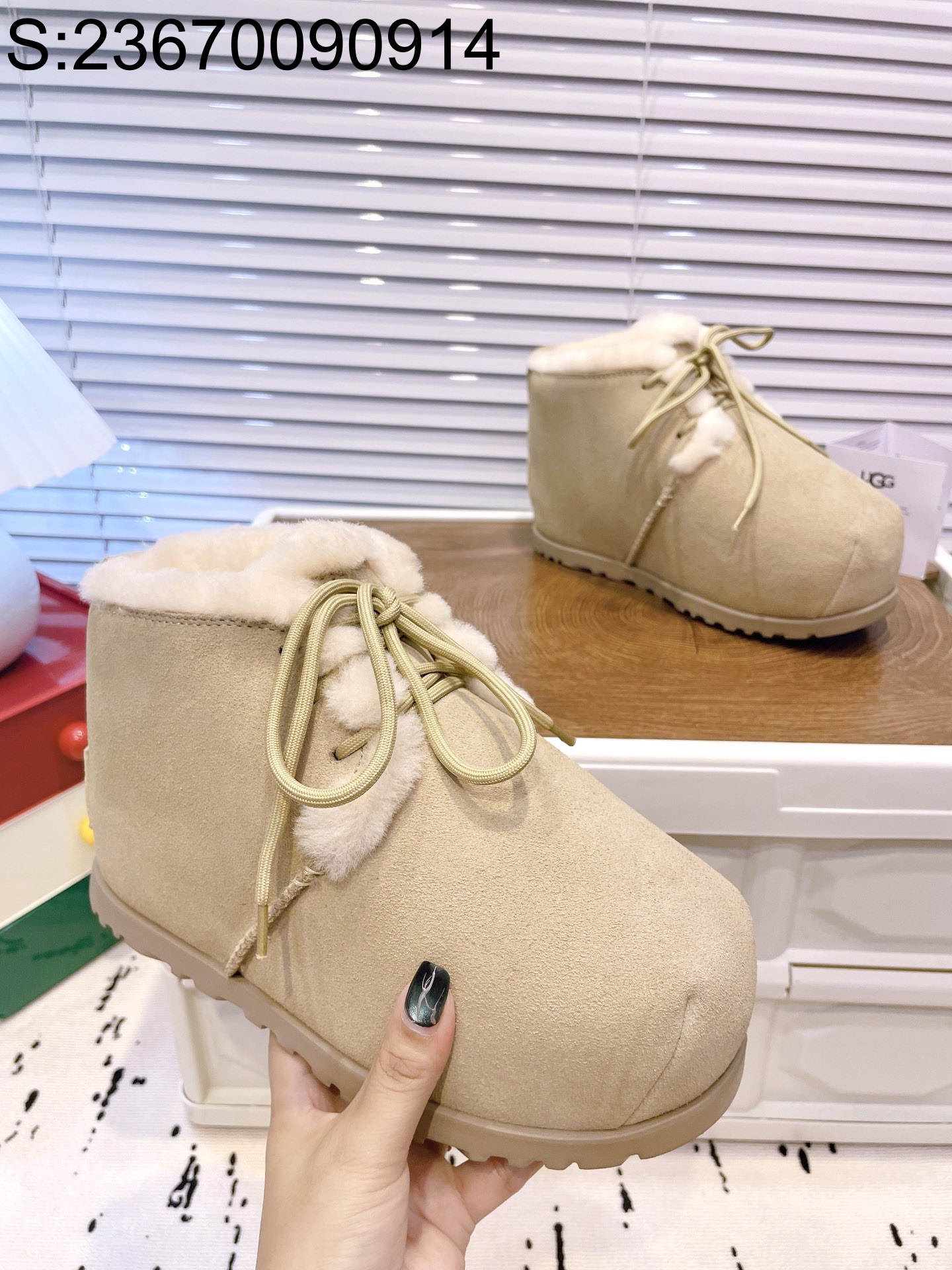 [152] UGG 24SS Pumped 레이스 업 스웨이드 앵크 부츠 베이지 어그