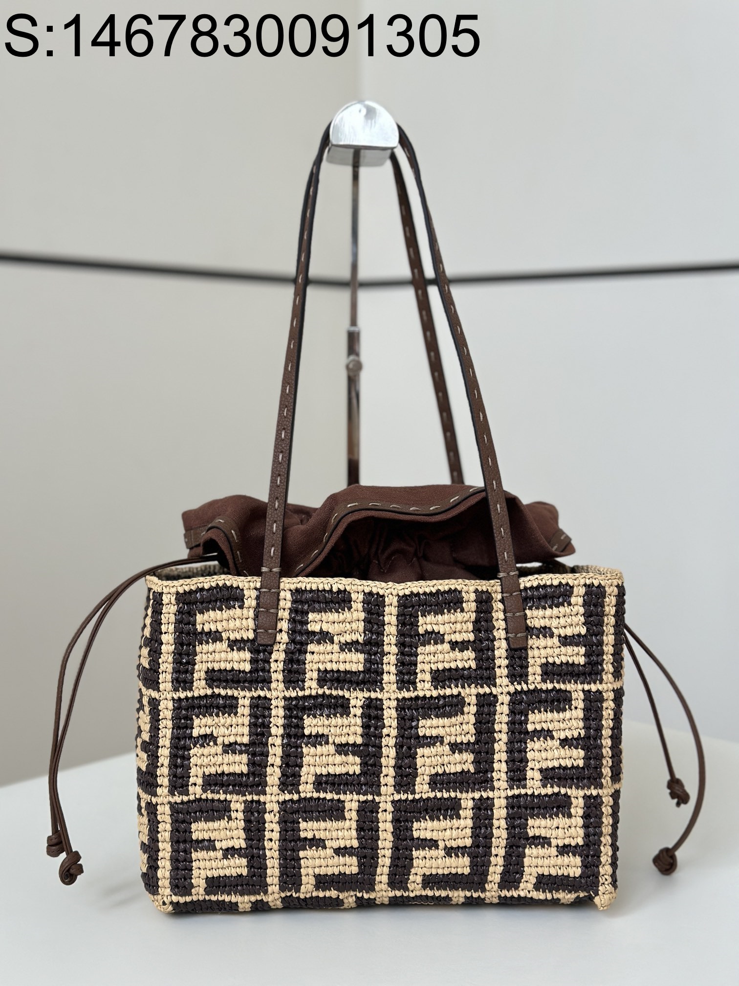 [니콜] 펜디 로고 롤 라피아 숄더백 23*15*19cm Fendi